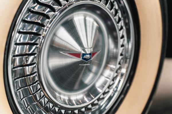 Achat pneus en ligne : astuces pour un choix éclairé